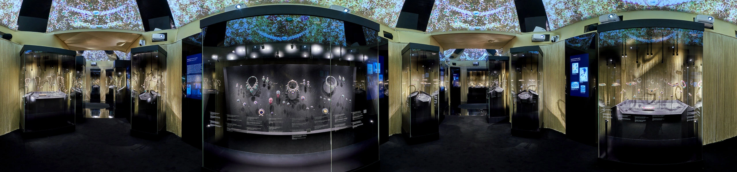 Bvlgari Tribute to Femininity Exhibition 360 Virtual Tour in Moscow